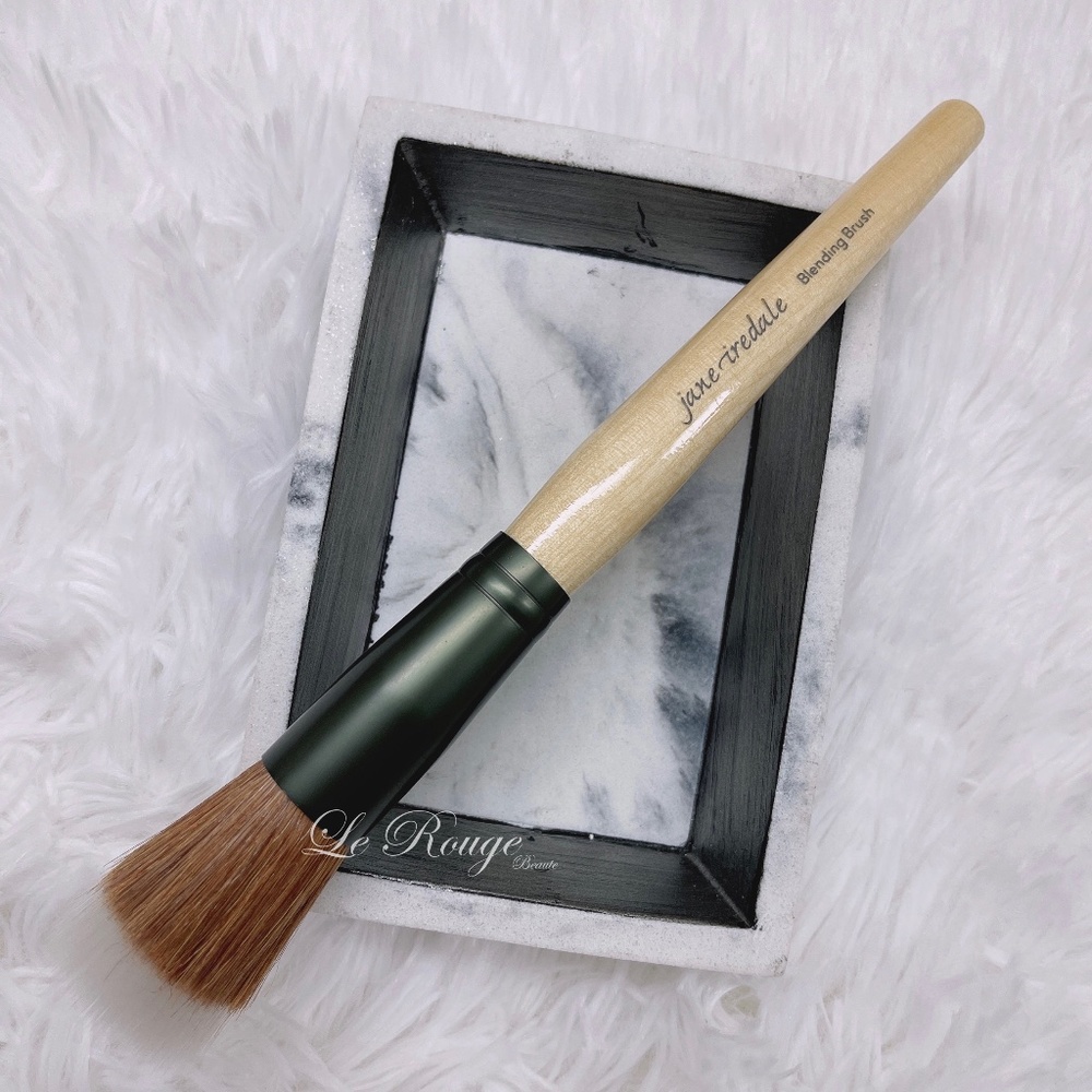 Jane iredale blending powder / foundation brush